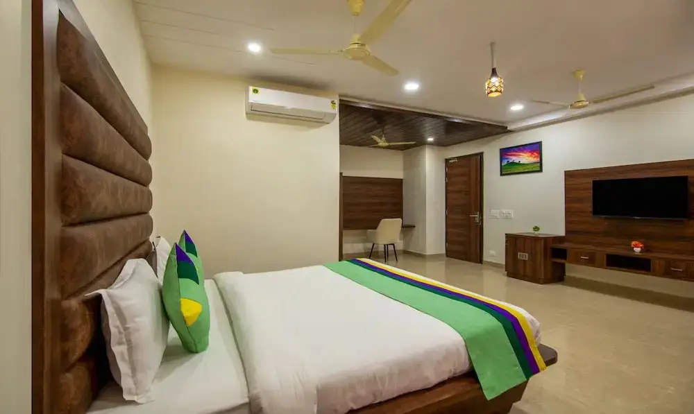 Амритсар: Hotel Diamond Creek Near Railway Station