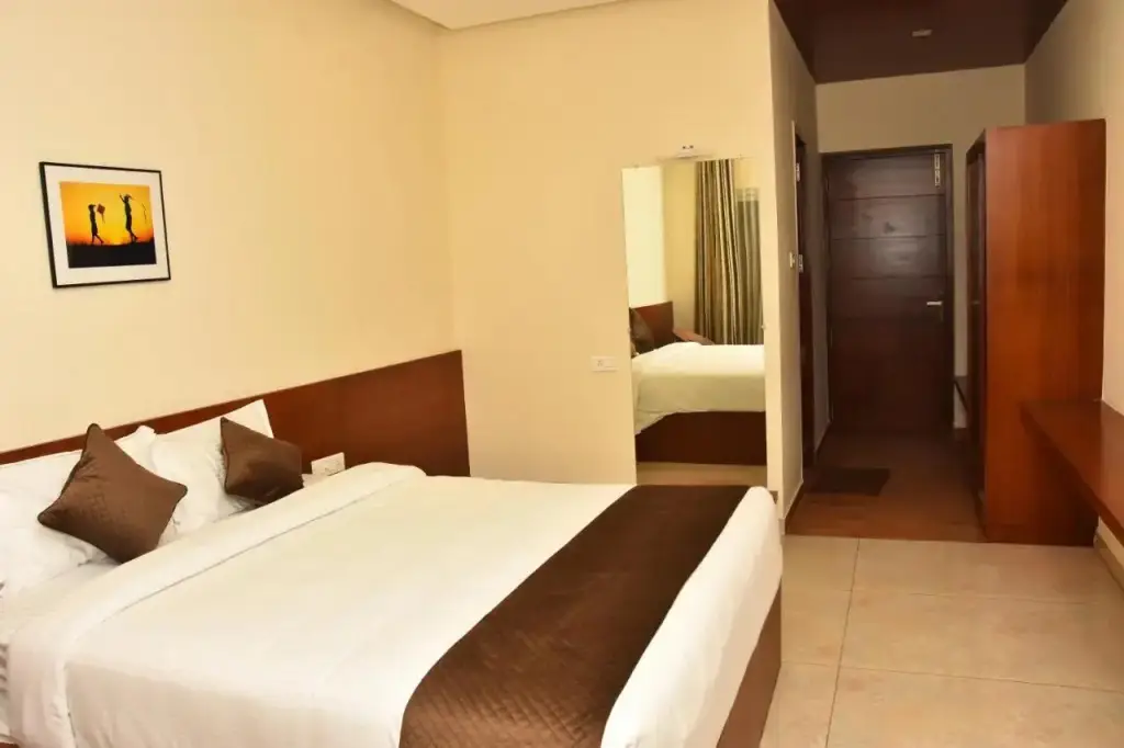 Салем: Cliff View Resort