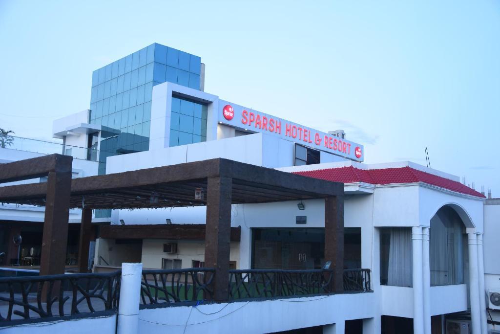Click Resort Sparsh Bareilly — фото 1