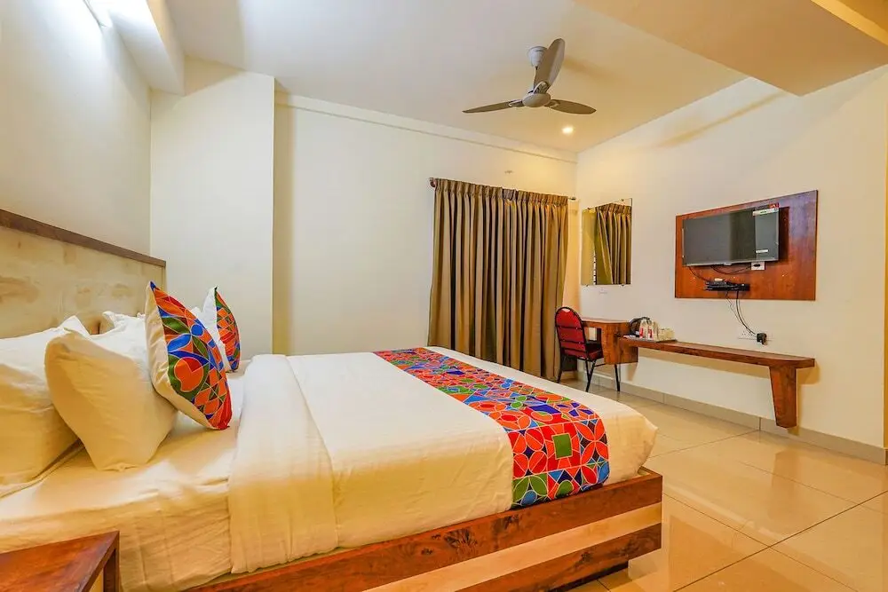 Бангалор: FabHotel Shakthi Suites