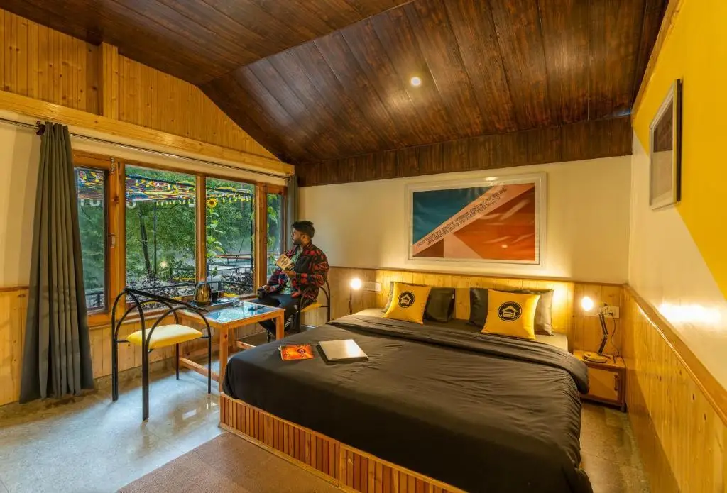 Касоль: The Hosteller Kasol Riverside