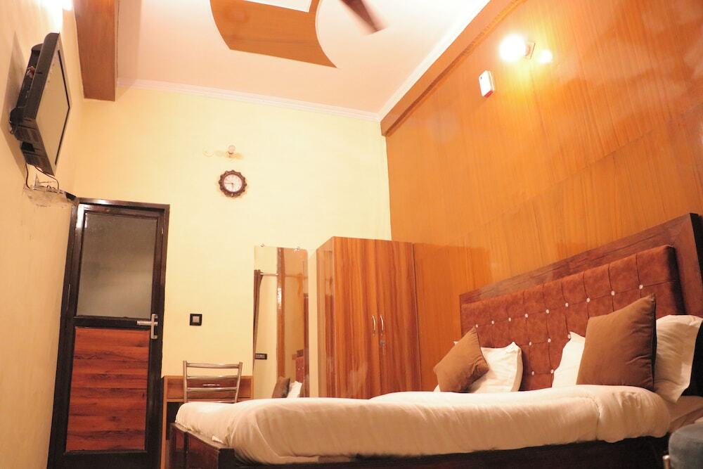 Биджнор: Hotel Rajat Residency