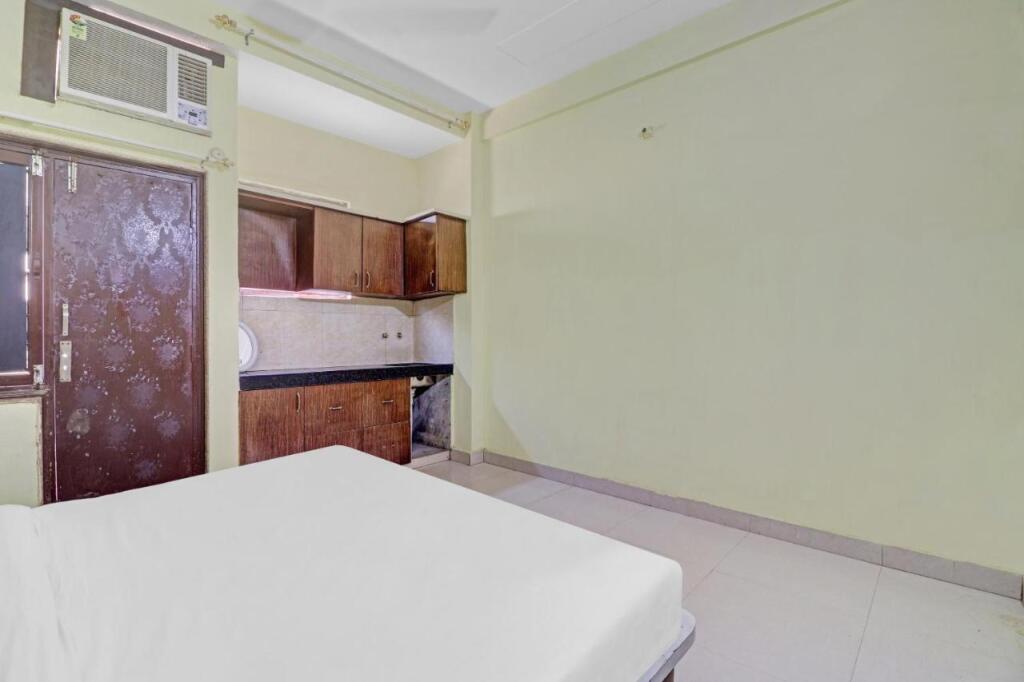 Вриндаван: POP 703878 Ag Yamuna Palace