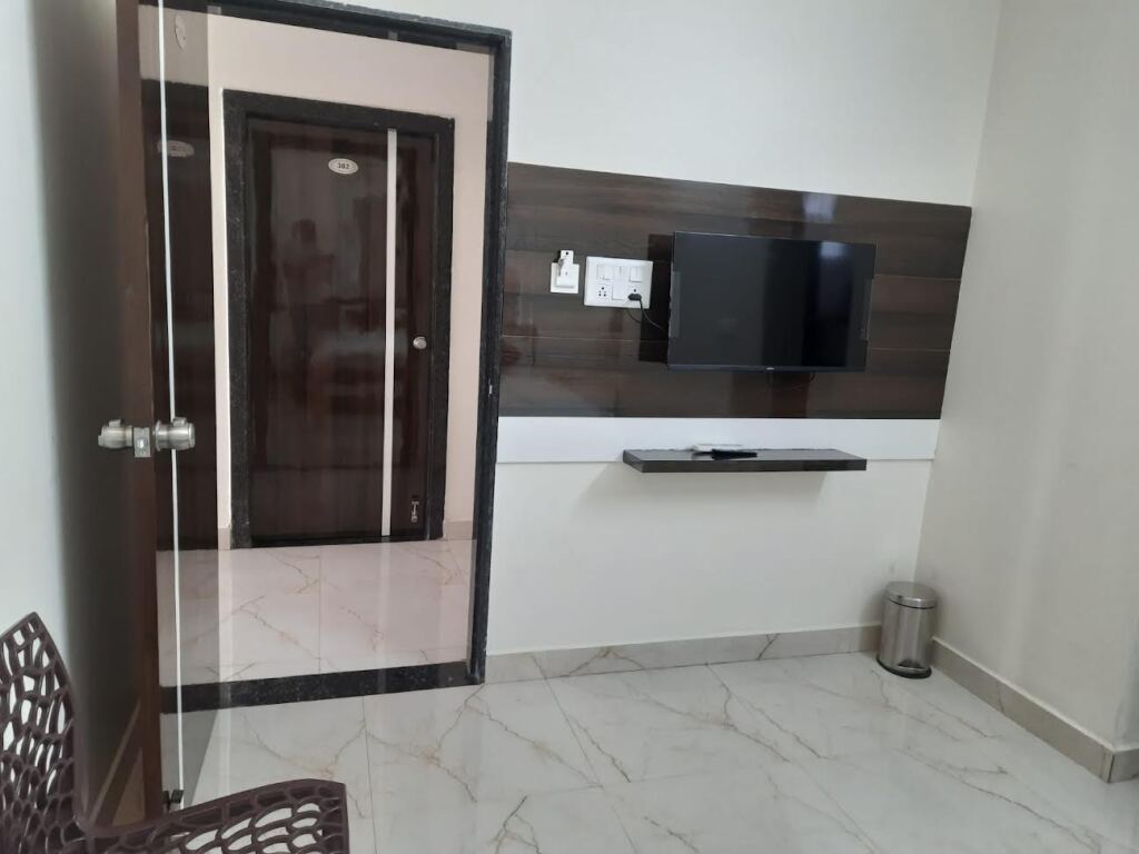 Висакхапатнам: Madhuram Residency Lodge