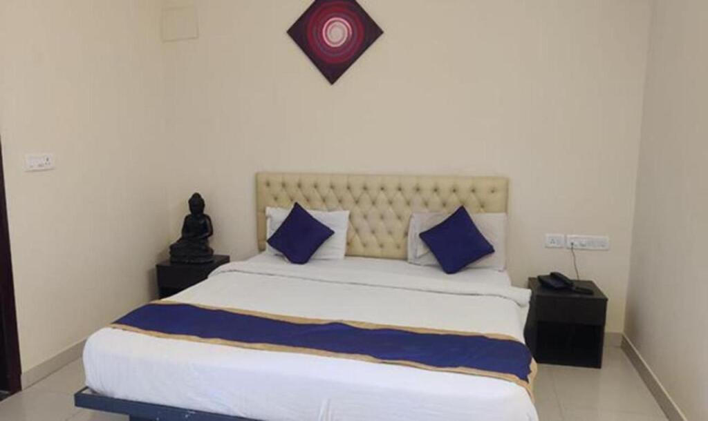 Бангалор: FabHotel Prime Leela Park
