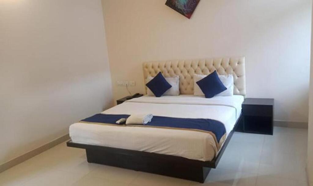 Бангалор: FabHotel Prime Leela Park