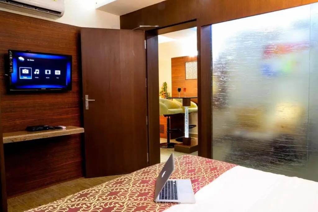 Бангалор: R D Suites Koramangala