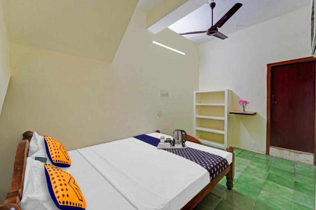 Вилуппурам: SPOT ON 701147 Sri Sakthi Guest House