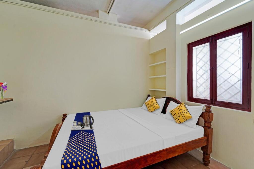 Вилуппурам: SPOT ON 701147 Sri Sakthi Guest House