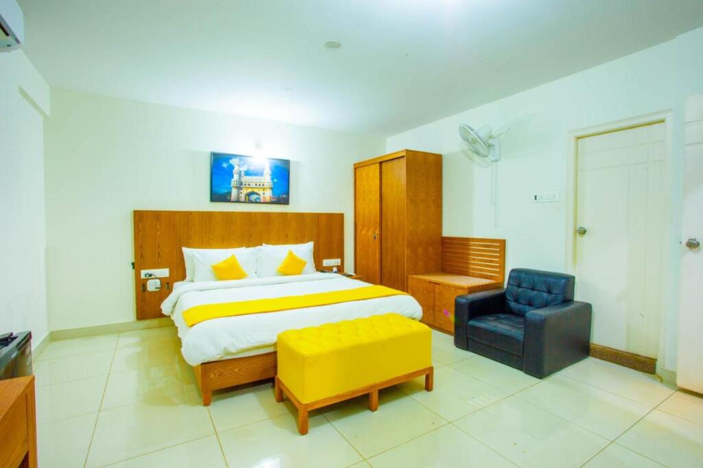 Бангалор: Northern Suites @ E Block