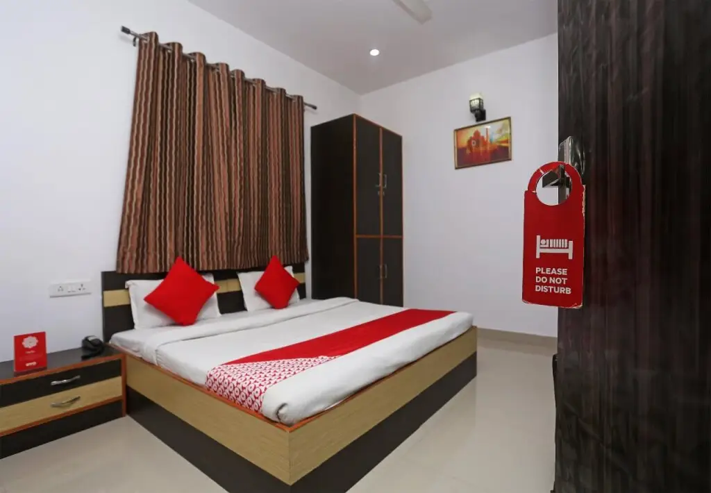 Hotel Taj Niwas by OYO Rooms — фото 1