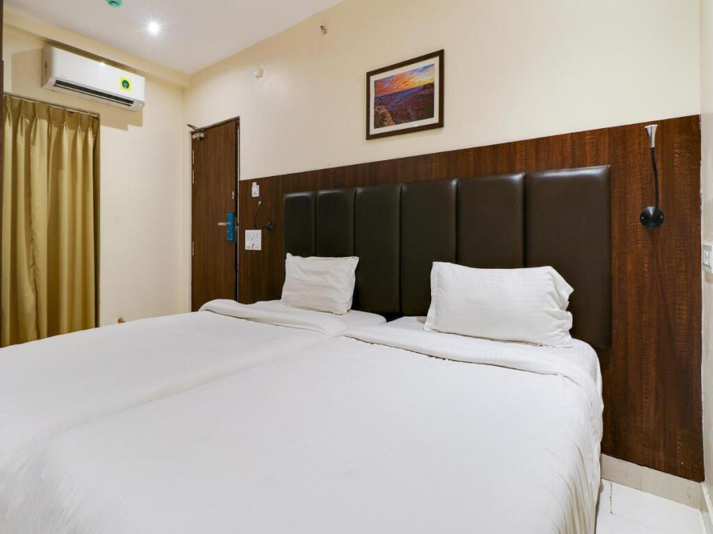 Висакхапатнам: Townhouse 1174 Hotel Cool River