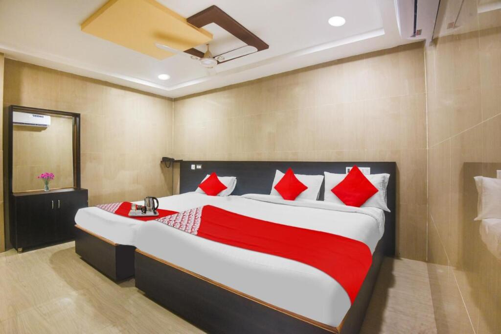 Варангал: OYO 701257 Lakshmi Inn