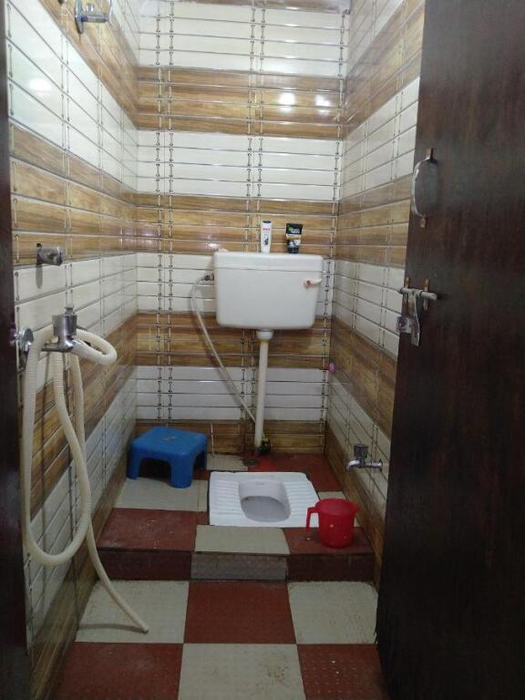 Бивани: OYO 83111 Unique Gaust House