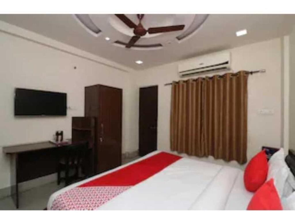 Бхопал: Collection O 703288 Hotel Shree Ji