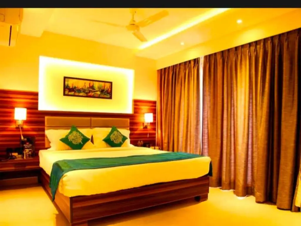 Бхопал: OYO 807842 Hotel Shree Radhe