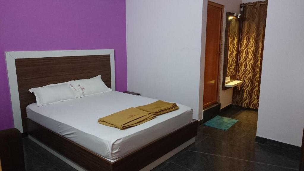 Бангалор: Sapphire Inn