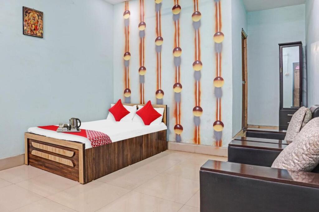 Bilaspur: OYO Flagship 703015 New Sd Palace