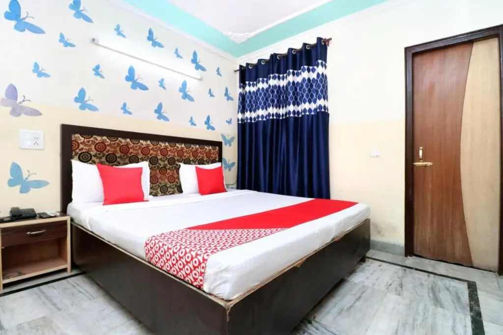 Чандигарх: OYO Flagship 701551 Hotel New Diamond