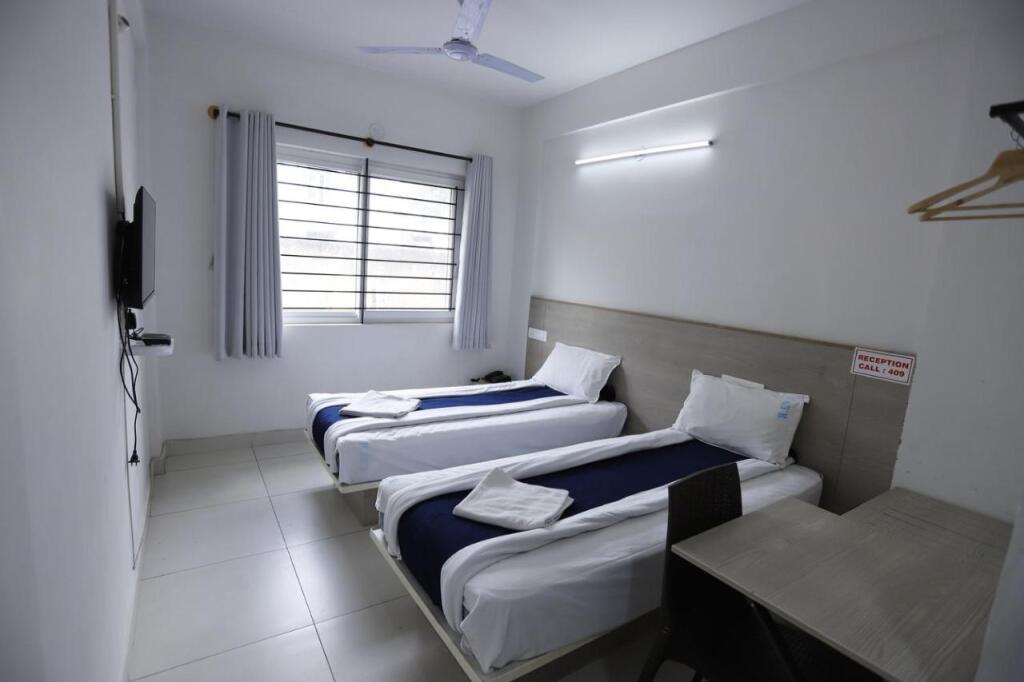 Бангалор: Hotel Gurudev Residency