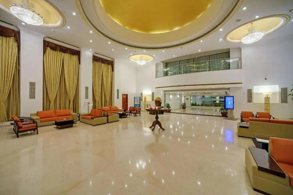 Силигури: Royal Sarovar Premier