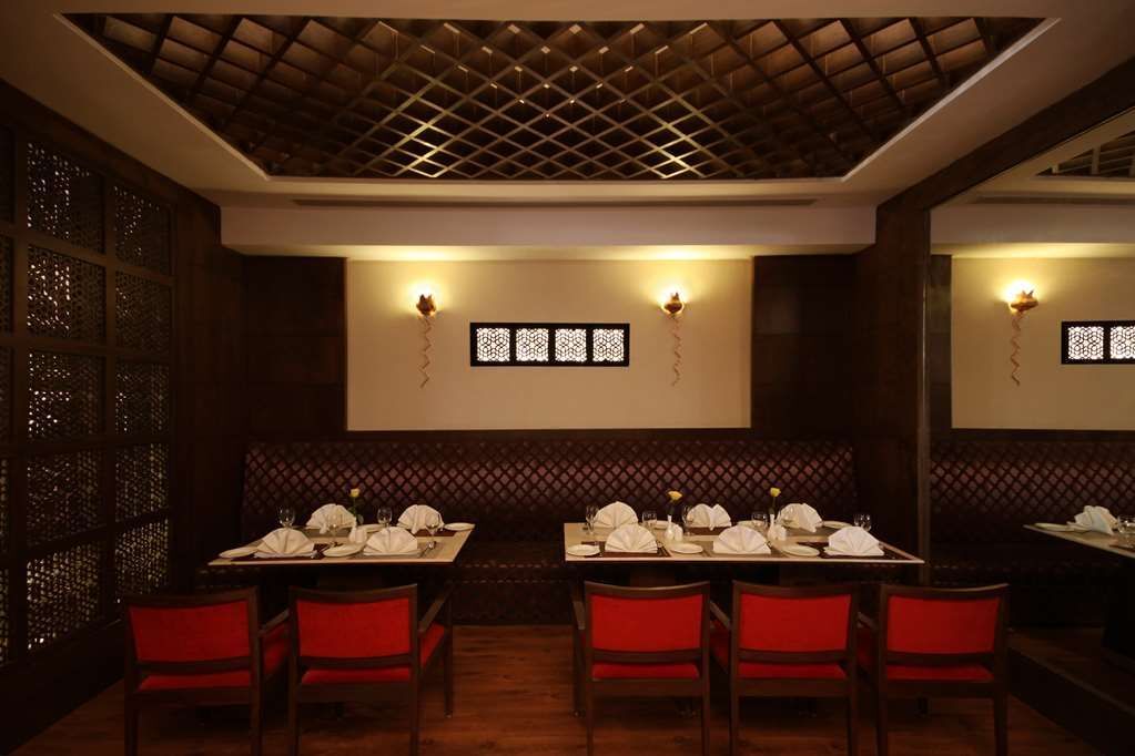 Чандигарх: Golden Tulip Chandigarh - Panchkula