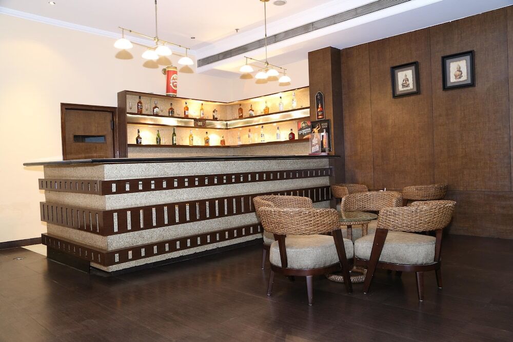 Бадди: OYO Premium Baddi Nalagarh Highway