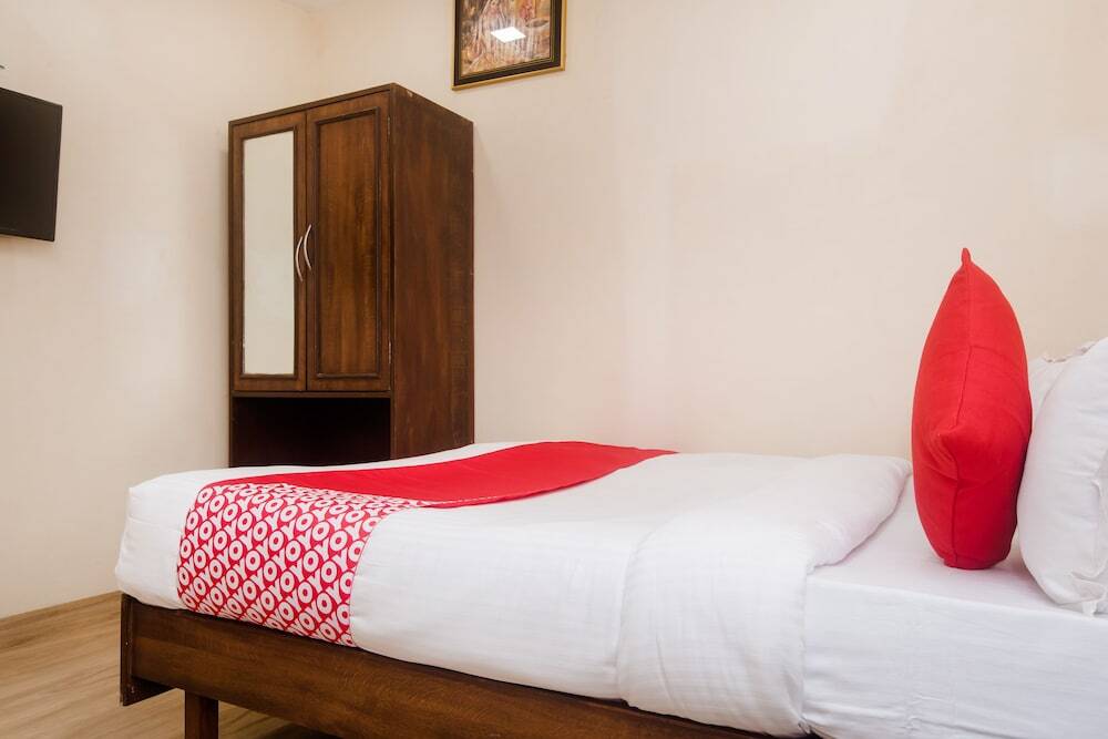 Мумбаи: Shivar Guest House by OYO Rooms