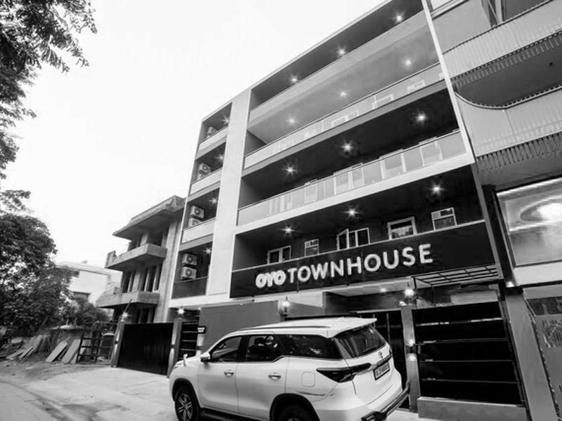 Гуруграм: OYO townhouse18557 Sector Twenty Seven
