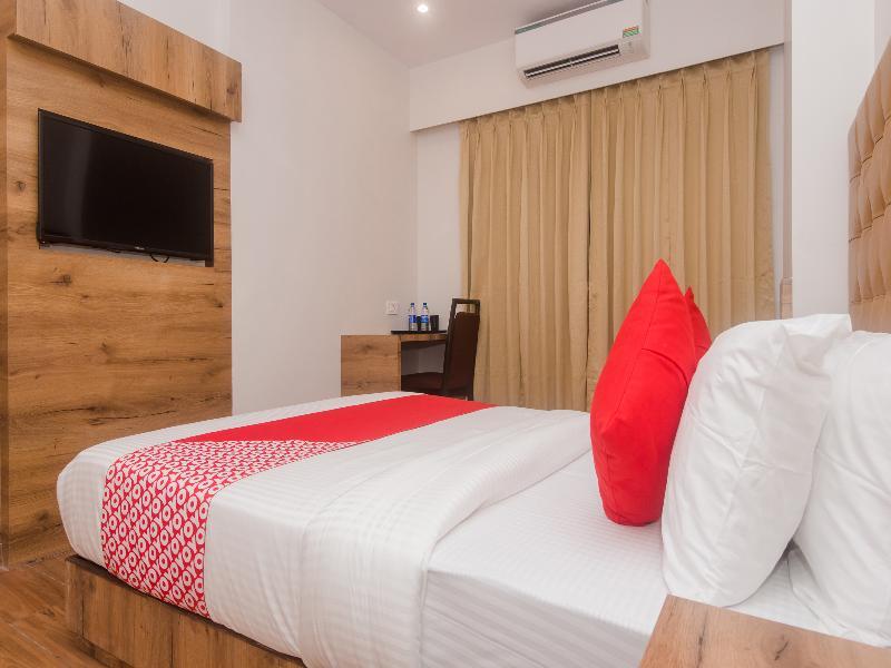 Мумбаи: Capital O 12063 Hotel Pearls BKC Inn