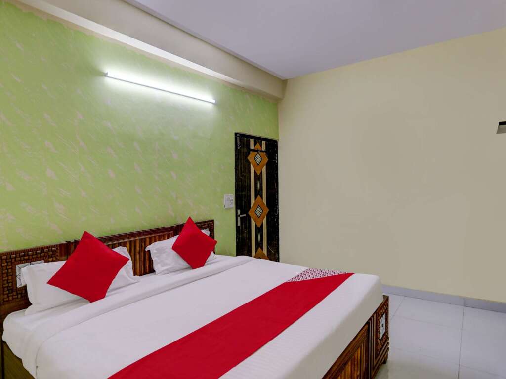 Большая Нойда: Oyo 75124 Hotel Rama Deluxe