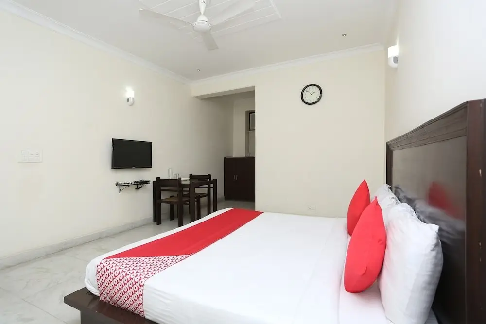 Гуруграм: OYO 15822 Ryan Residency