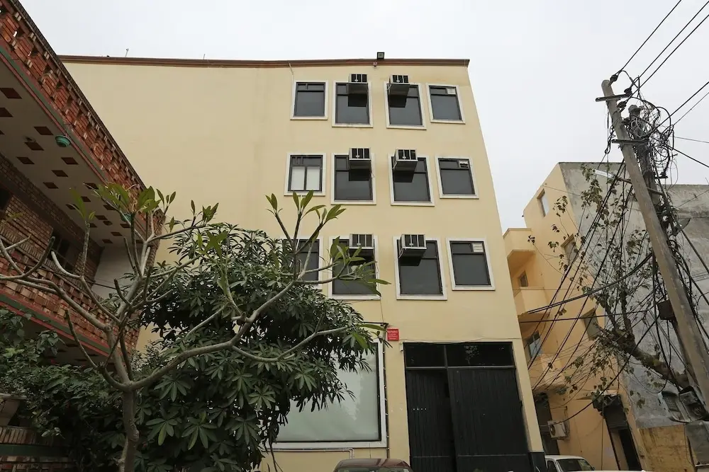 Гуруграм: OYO 15822 Ryan Residency