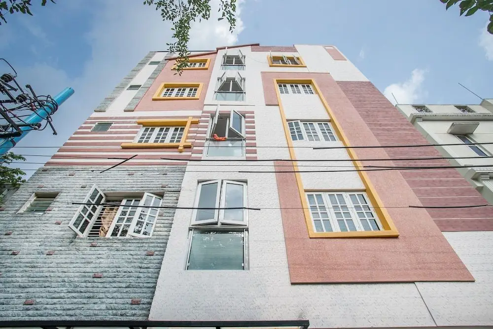 Бангалор: OYO 13941 NR Suites