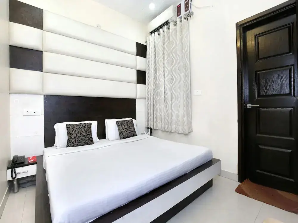 Амритсар: Capital O 9235 Hotel Nayyar