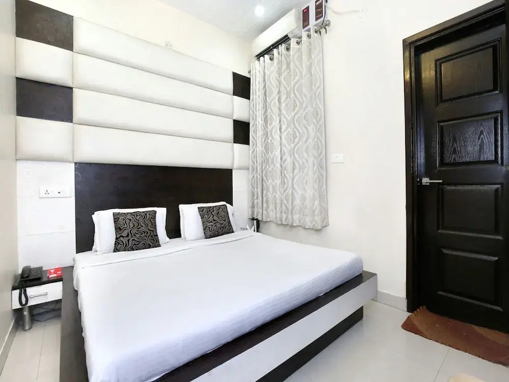 Амритсар: Capital O 9235 Hotel Nayyar