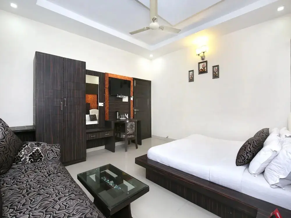 Амритсар: Capital O 9235 Hotel Nayyar