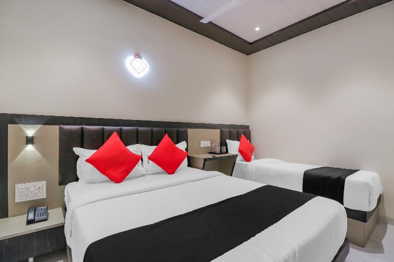 Мумбаи: Capital O 80005 Hotel Prime Land