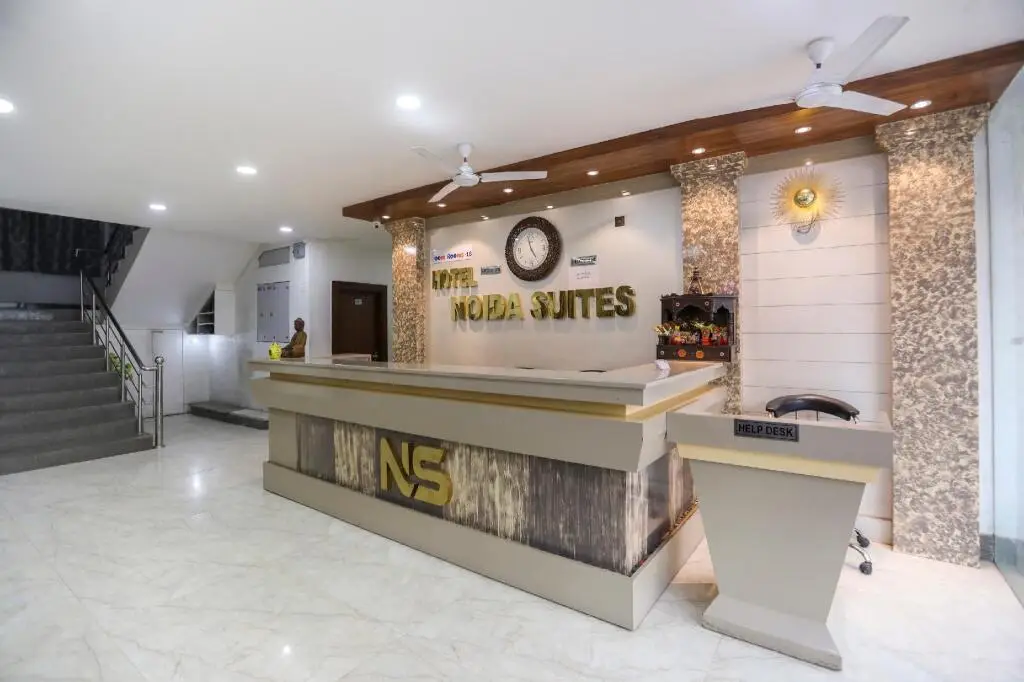 Нойда: Capital O 64120 Hotel Noida Suites