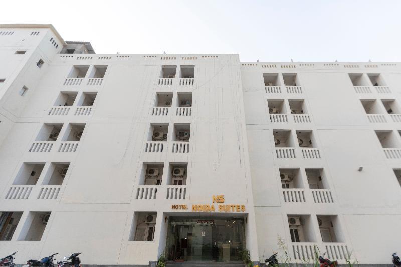 Capital O 64120 Hotel Noida Suites — фото 1