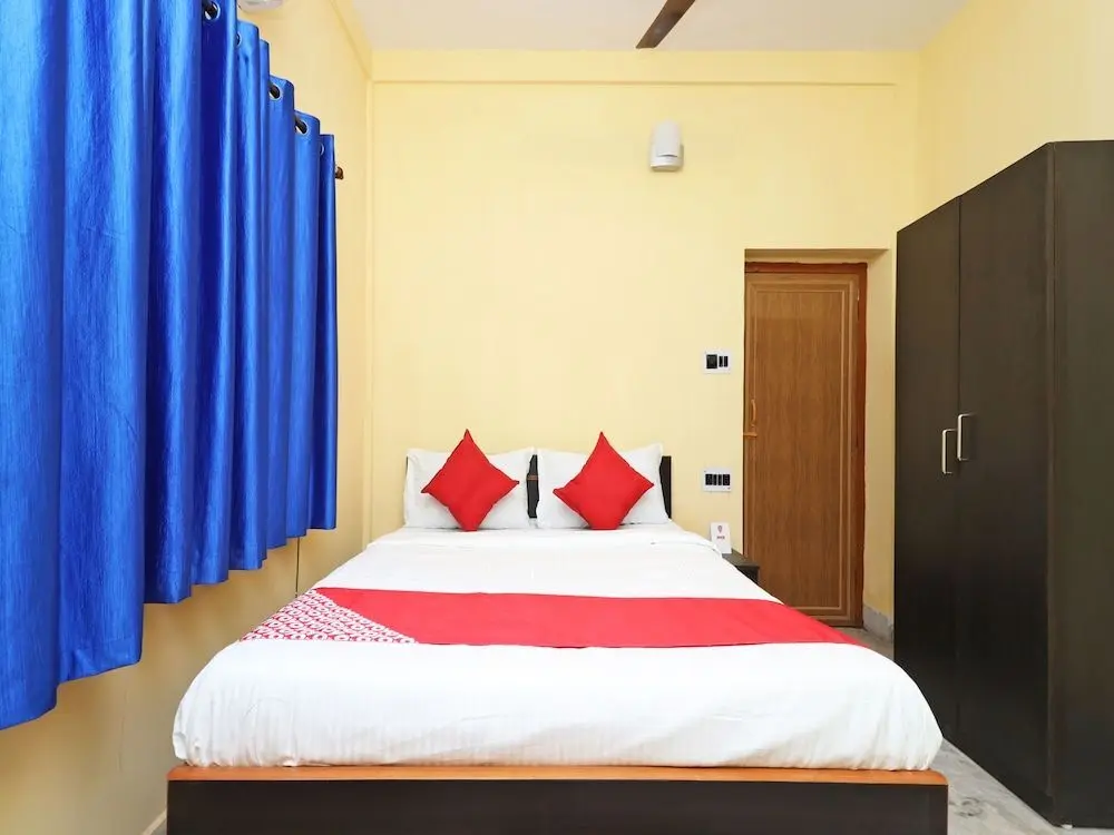 Колката: Oyo 11530 Maa Tara Guest House