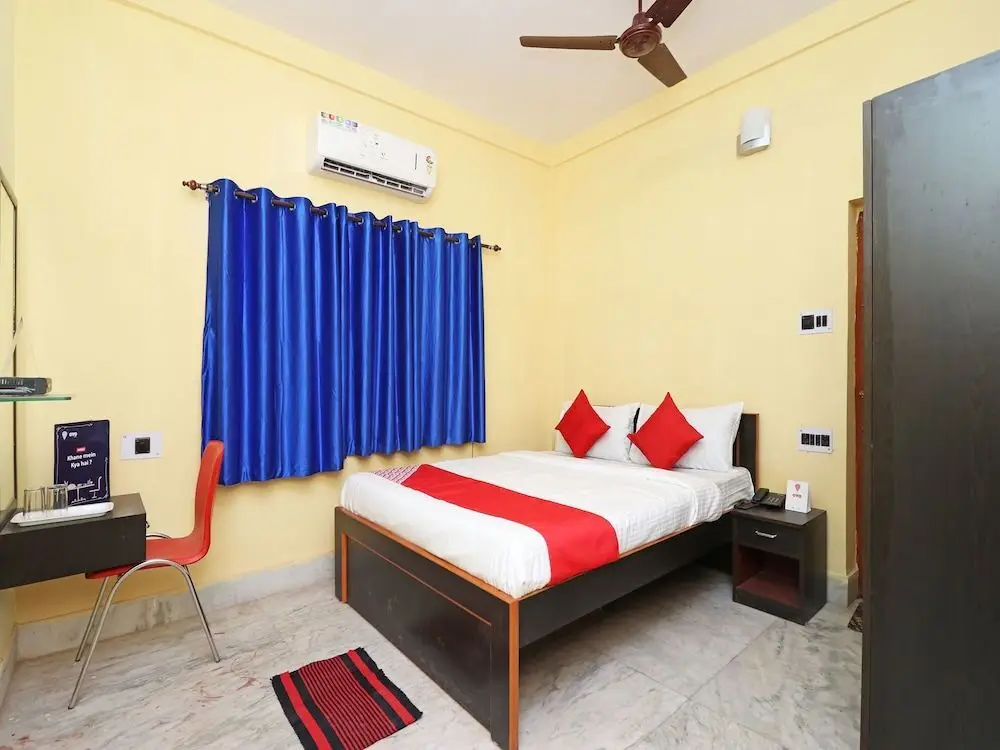 Колката: Oyo 11530 Maa Tara Guest House