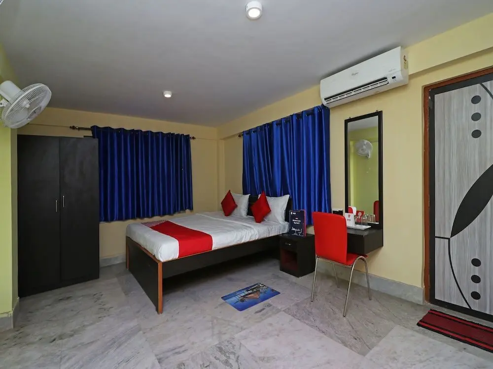 Колката: Oyo 11530 Maa Tara Guest House