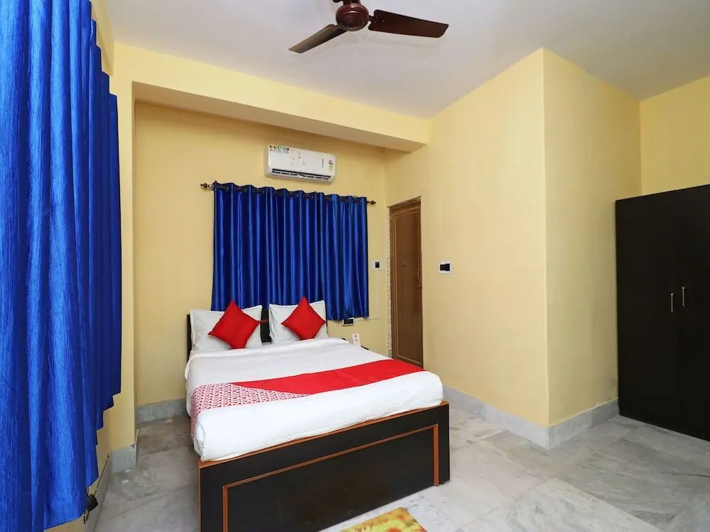 Колката: Oyo 11530 Maa Tara Guest House