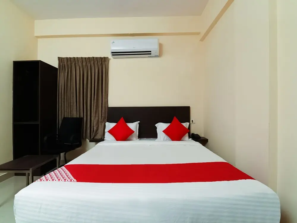Висакхапатнам: Akshara Suites By OYO Rooms