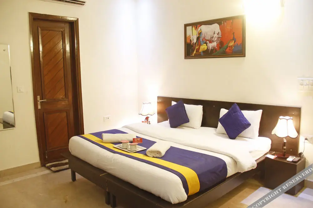 Нойда: Oyo Rooms Noida City Centre 208