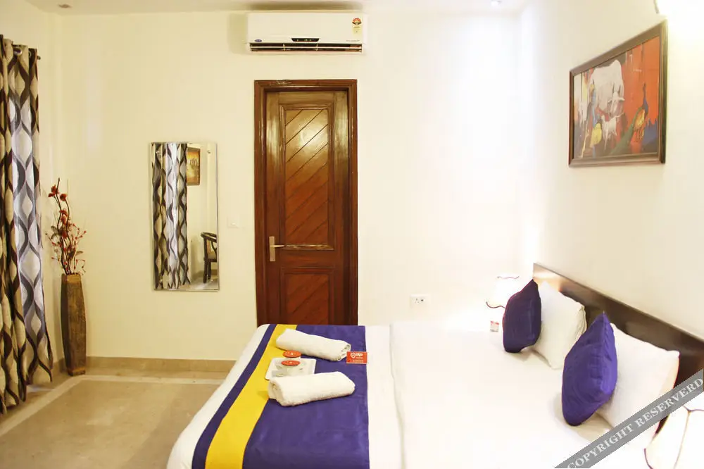 Нойда: Oyo Rooms Noida City Centre 208