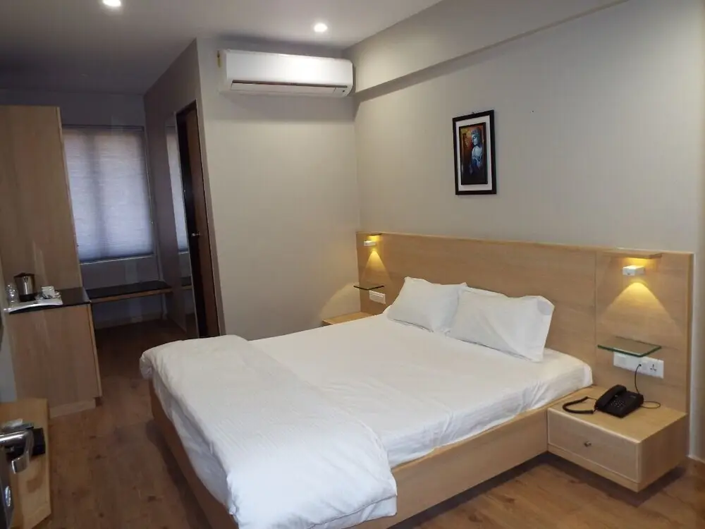 Гандхинагар: CAPITAL O 74149 Hotel Berlin