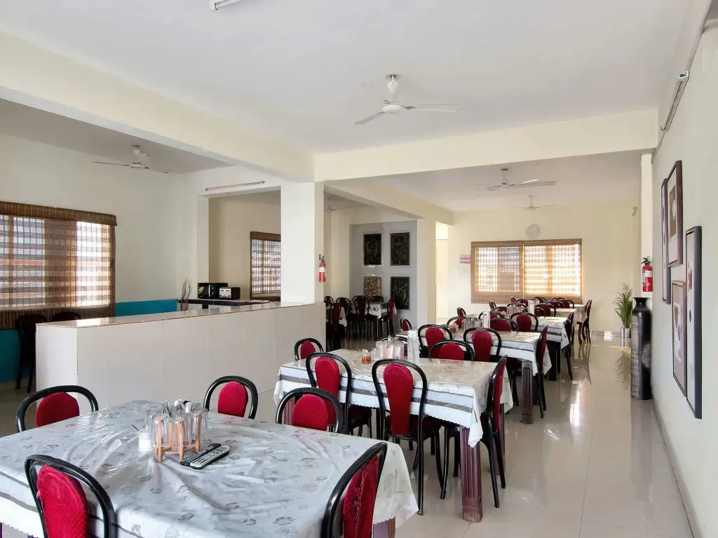 Хидерабад: SilverKey 20008 Executive Stays Madhapur