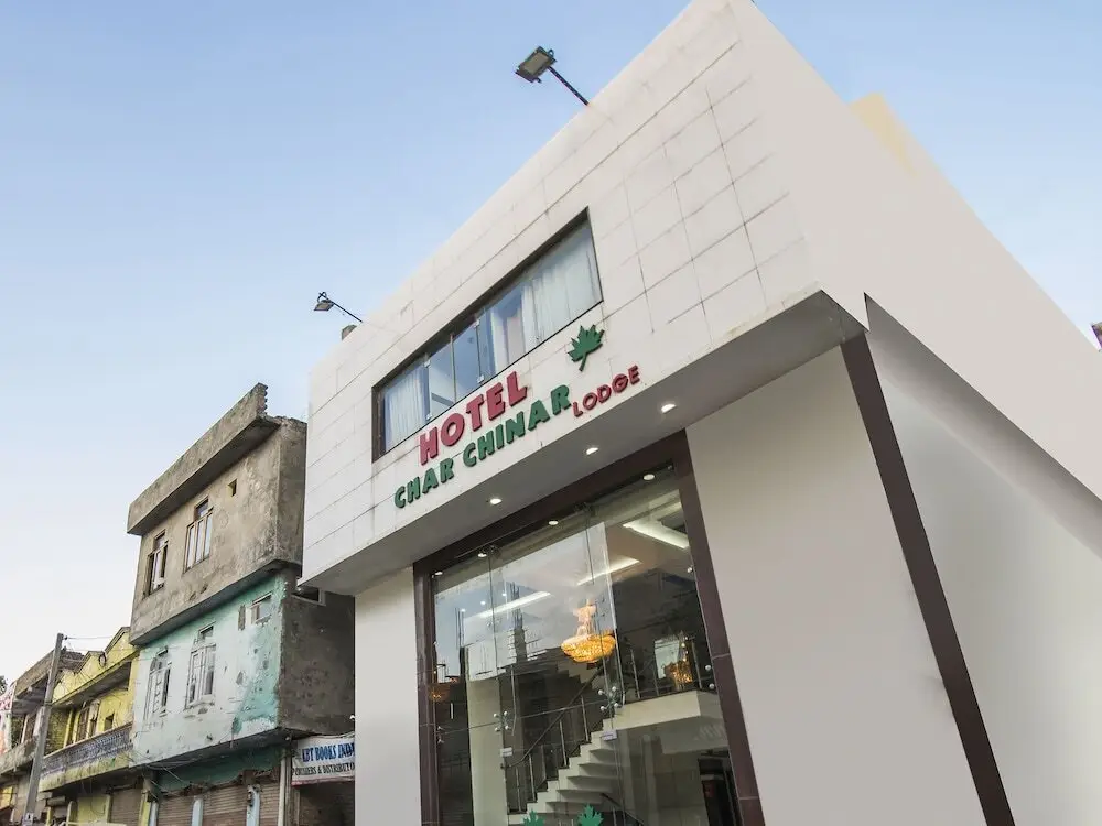 Hotel Char Chinar by OYO Rooms — фото 1